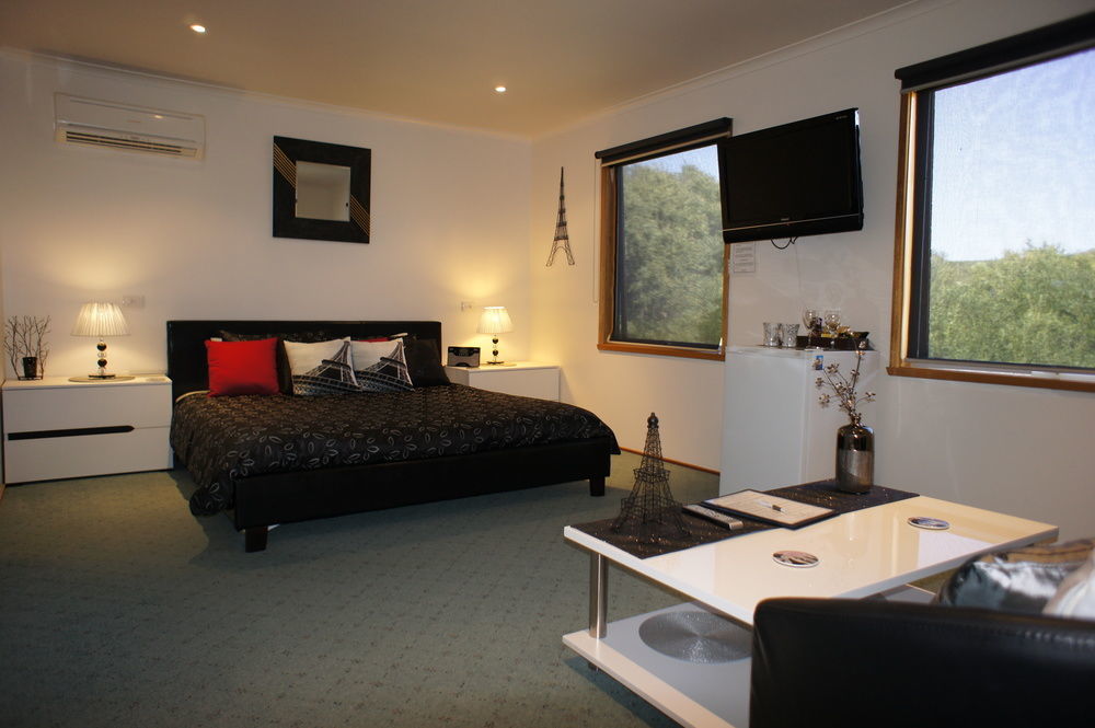 Venus Escapes Guesthouse วีนัสเบย์ ภายนอก รูปภาพ