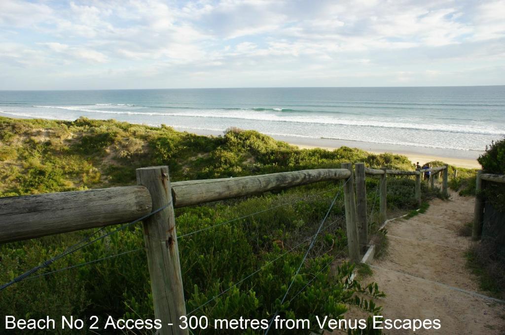 Venus Escapes Guesthouse วีนัสเบย์ ภายนอก รูปภาพ