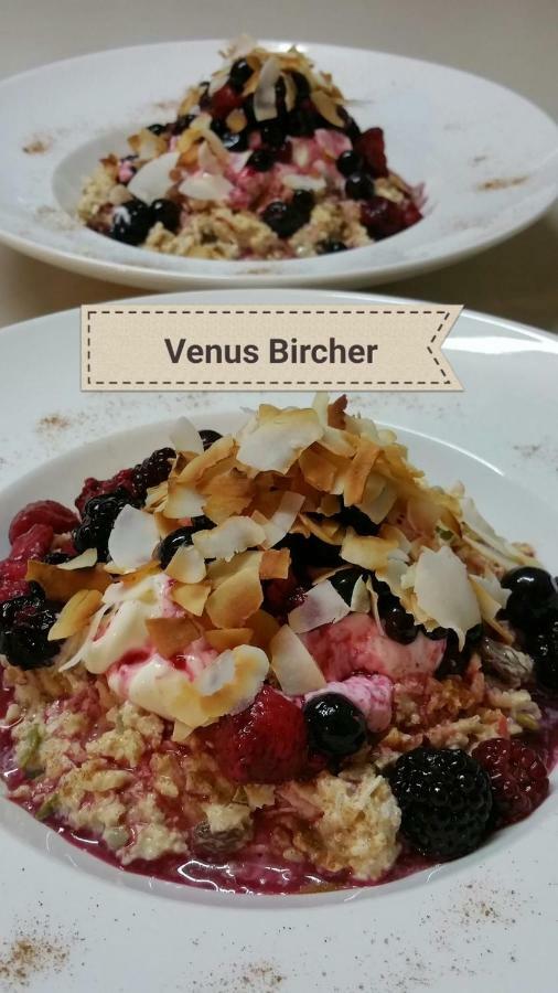 Venus Escapes Guesthouse วีนัสเบย์ ภายนอก รูปภาพ